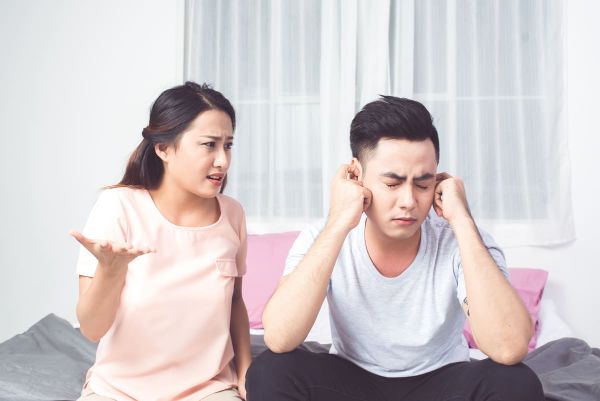 Cuộc Sống Hôn Nhân Phải Chịu Nhiều Áp Lực, Mâu Thuẫn