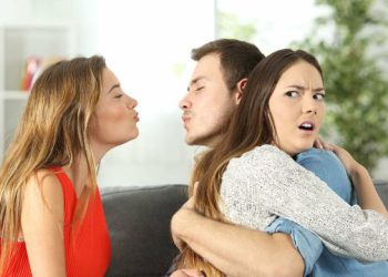 Đàn ông ngoại tình là bản năng có thực sự đúng?