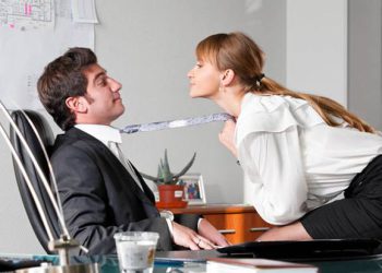 Tình trạng ngoại tình công sở hiện giờ
