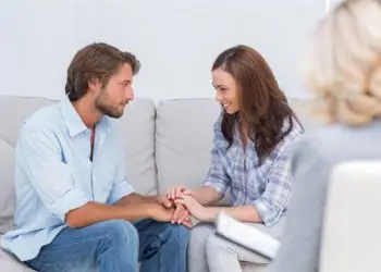 Tâm lý đàn ông tuổi 40 khi ngoại tình bạn cần biết