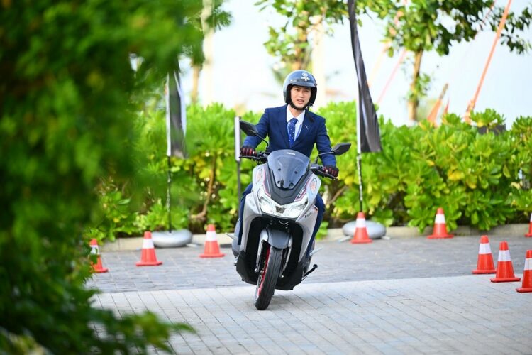 Yamaha LEXi 155 giảm giá "sập sàn", đại lý hạ giá mong kiếm khách 1 Yamaha LEXi 155 giảm giá "sập sàn", đại lý hạ giá mong kiếm khách
