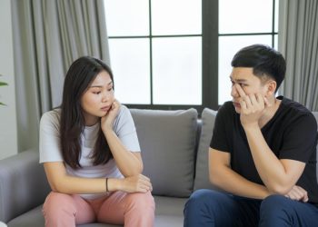 So sánh tự điều tra và thuê thám tử ngoại tình Thuận An.