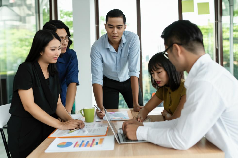 Bình Thạnh: Mách Bạn Bí Quyết Chọn Thám Tử Điều Tra Nội Bộ Giỏi? 1 Thám tử điều tra nội bộ Bình Thạnh, làm việc nhóm chuyên nghiệp.