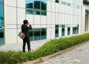 Thám tử điều tra nội bộ Cần Thơ làm việc bí mật.