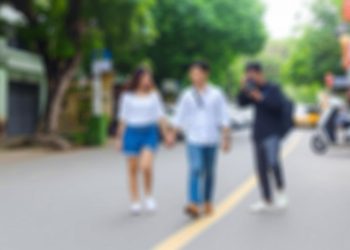 Thám tử Phú Nhuận theo dõi ngoại tình bí mật