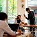 Thám tử Phú Nhuận theo dõi ngoại tình kín đáo, chuyên nghiệp.