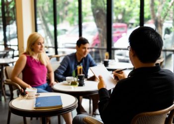 Thám tử quận 3 tác nghiệp bí mật.
