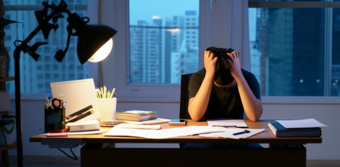 Bảng Giá Dịch Vụ Thám Tử Quận 9: Tiết Kiệm Nhất? 1 Stress highlights need for detective service.