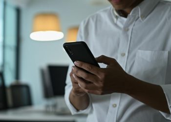 Thám tử quận 2: Xác minh số điện thoại nhanh chóng, bảo mật.