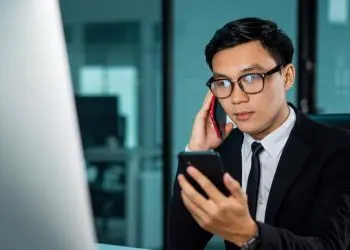 Thám tử Bình Tân: Giải mã số điện thoại bí ẩn.