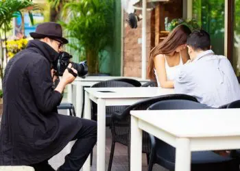 Thám tử Cà Mau theo dõi ngoại tình tại quán cafe