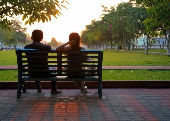 Cặp đôi buồn tại Vĩnh Long, nghi ngờ ngoại tình, cần thám tử.