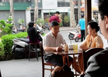 Thám tử tư theo dõi bí mật